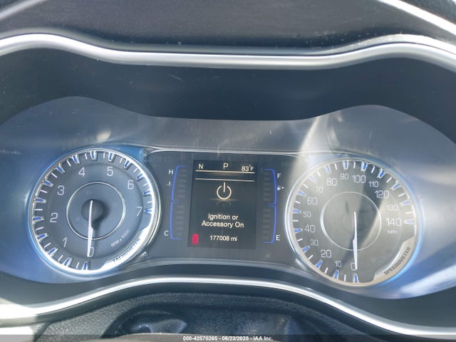 1C3CCCAB8GN155032 Chrysler 2016
