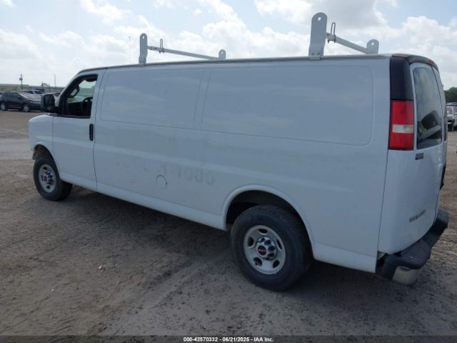 2017 GMC SAVANA 2500 1GTW7BFF1H1105049 Photo 2