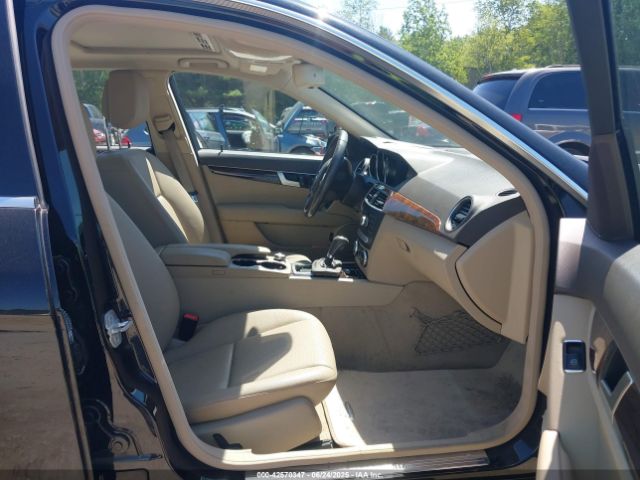 2013 MERCEDES-BENZ C 300 WDDGF8ABXDR247478 Photo 4