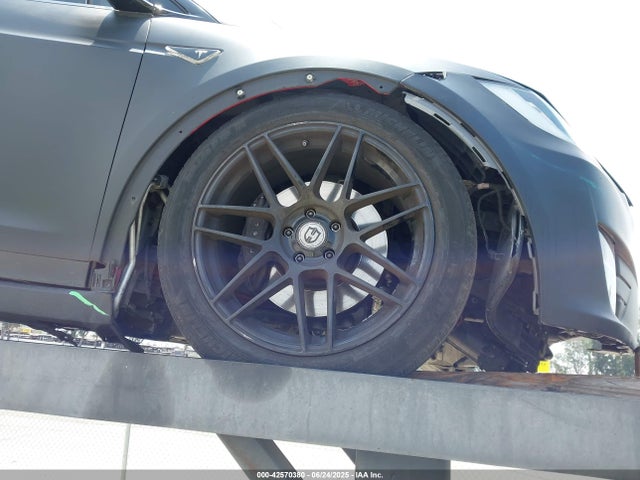 Tesla 2016 2016 5YJXCBE26GF005694 Image 19