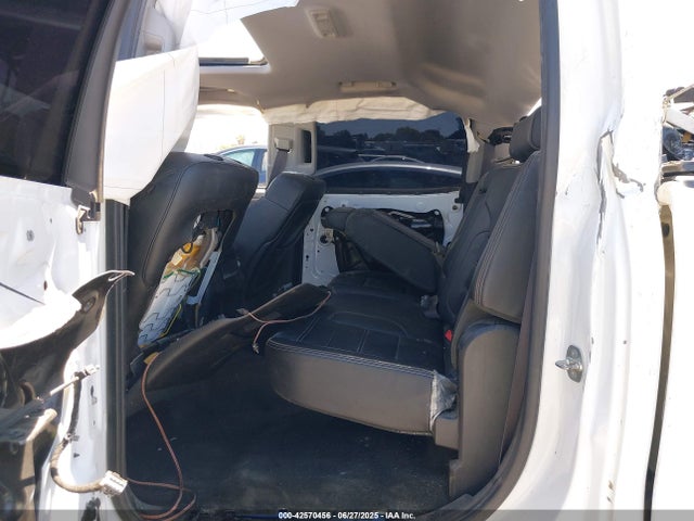 GMC lml 2015 1GT120E82FF163882 Image 8