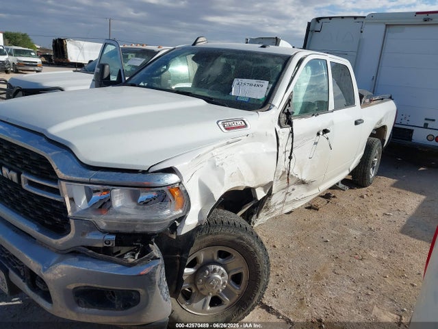 3C6UR5HJ1RG153424 RAM 2500