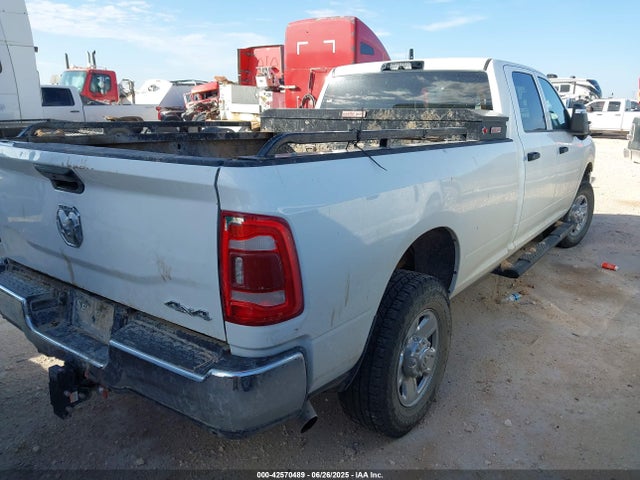 3C6UR5HJ1RG153424 RAM 2500