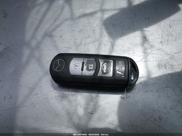 JM1BM1U70G1278198 Mazda pe