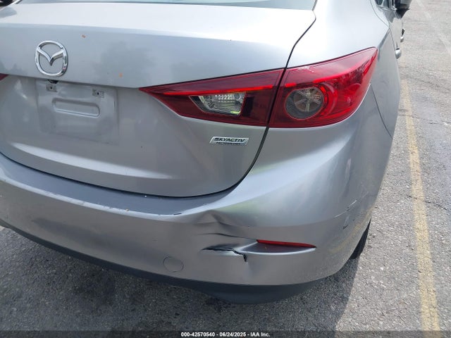 JM1BM1U70G1278198 Mazda pe