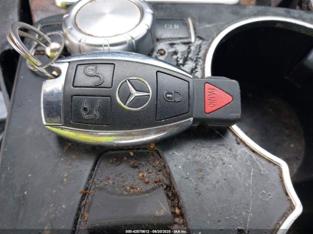 2012 MERCEDES-BENZ C 300 WDDGF8BB2CA643903 Photo 10