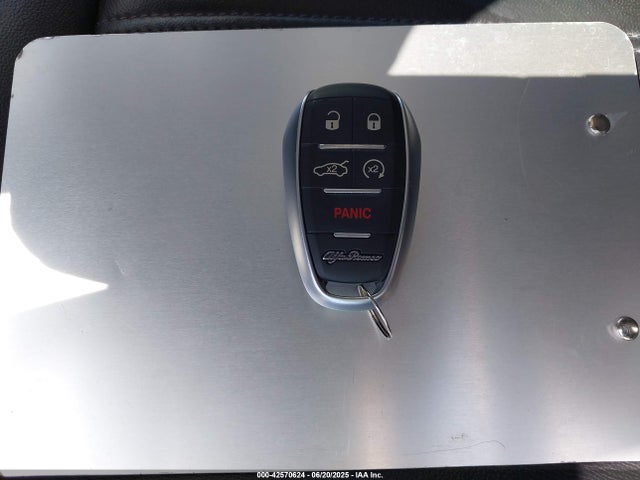 ZASPAKBN1M7D03986 Alfa Romeo Stelvio