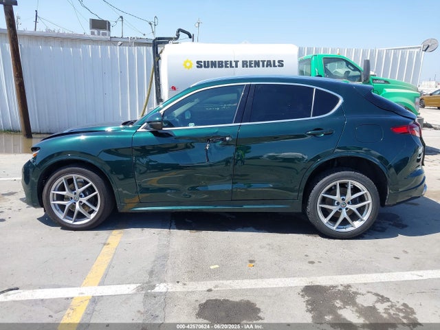 ZASPAKBN1M7D03986 Alfa Romeo Stelvio