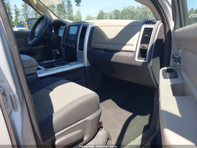 2009 DODGE RAM 1500 1D3HV18T89S759738 Photo 4