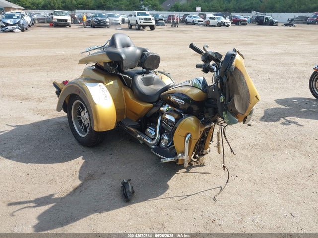 2017 HARLEY-DAVIDSON FLHTCUTG 1HD1MAD11HB859842