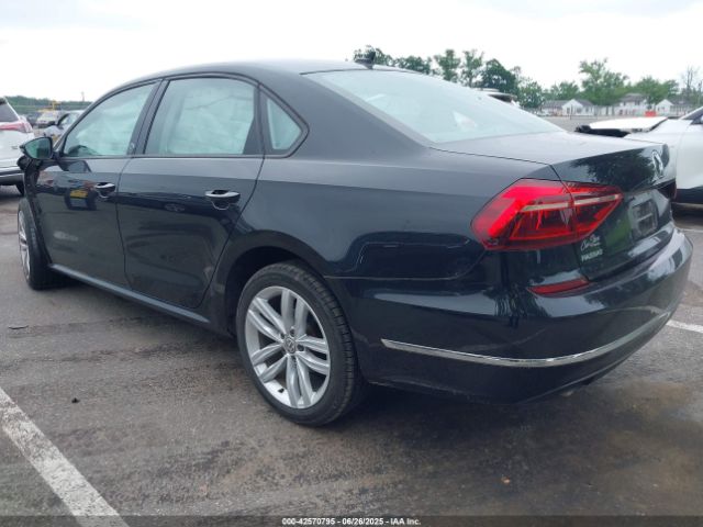 2019 VOLKSWAGEN PASSAT 1VWLA7A31KC006917 Photo 2