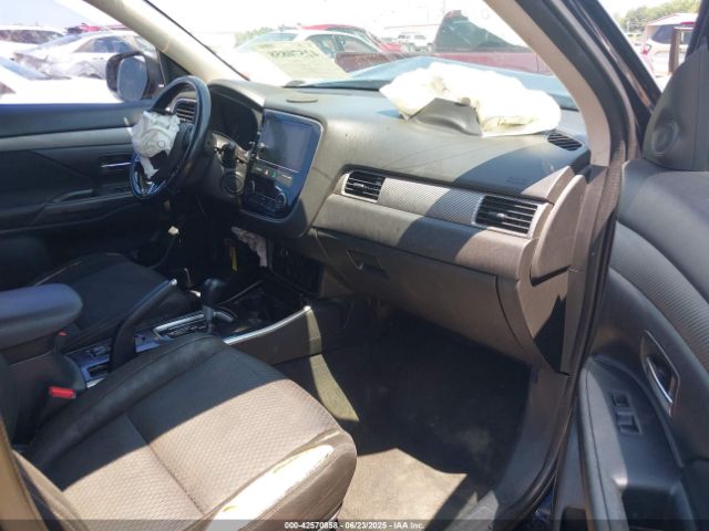 2017 MITSUBISHI OUTLANDER JA4AD3A36HZ031175 Photo 4