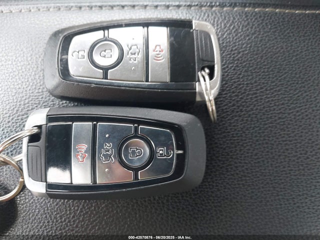 Продажа на аукционе авто 2017 Ford Fusion S, vin: 3FA6P0G73HR415923, номер лота: 42570876