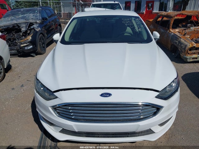 Продажа на аукционе авто 2017 Ford Fusion S, vin: 3FA6P0G73HR415923, номер лота: 42570876