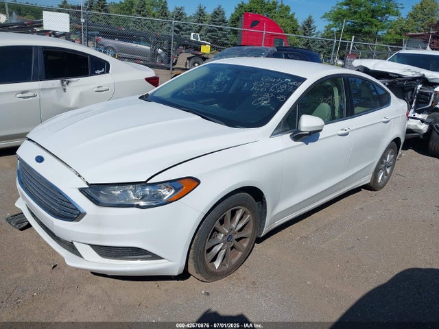 Продажа на аукционе авто 2017 Ford Fusion S, vin: 3FA6P0G73HR415923, номер лота: 42570876