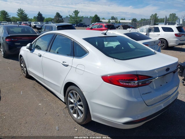 Продажа на аукционе авто 2017 Ford Fusion S, vin: 3FA6P0G73HR415923, номер лота: 42570876