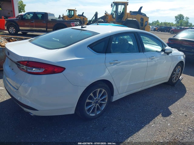 Продажа на аукционе авто 2017 Ford Fusion S, vin: 3FA6P0G73HR415923, номер лота: 42570876