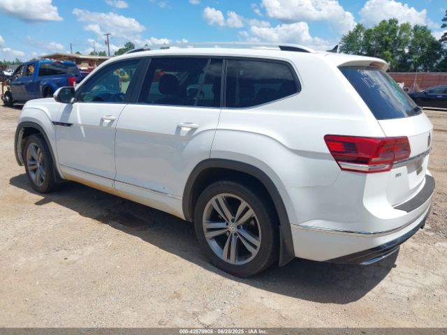 2018 VOLKSWAGEN ATLAS 1V2SR2CAXJC548598 Photo 2