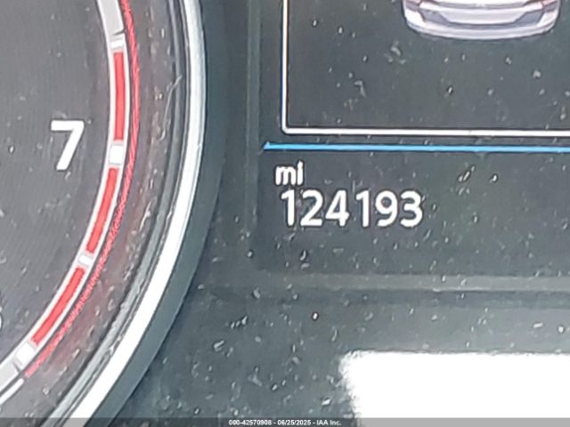 2018 VOLKSWAGEN ATLAS 1V2SR2CAXJC548598 Photo 6