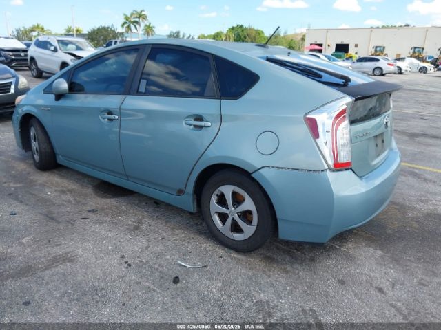 2014 TOYOTA PRIUS JTDKN3DU0E1809296 Photo 2