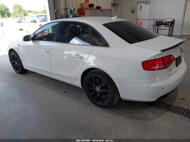 2011 AUDI A4 WAUEFAFL0BN041582 Photo 2