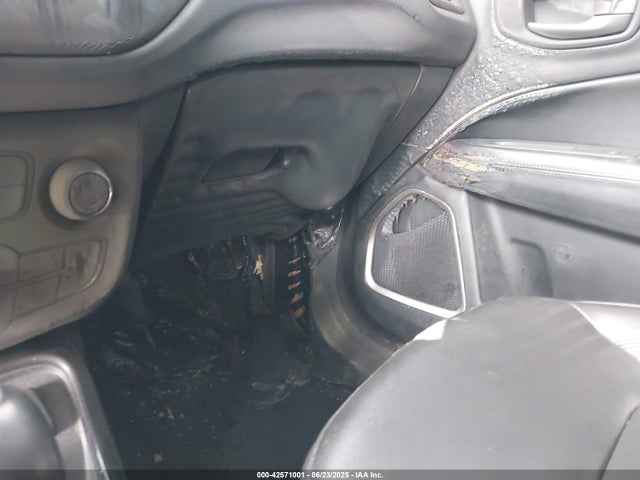 3C4NJCBB3MT507843 Jeep 2021