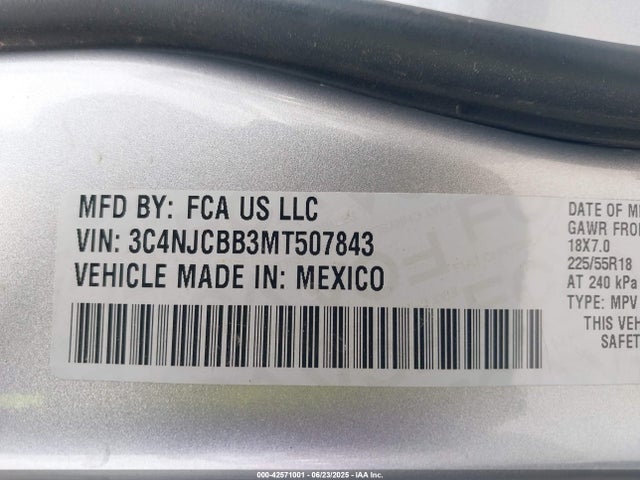 3C4NJCBB3MT507843 Jeep 2021