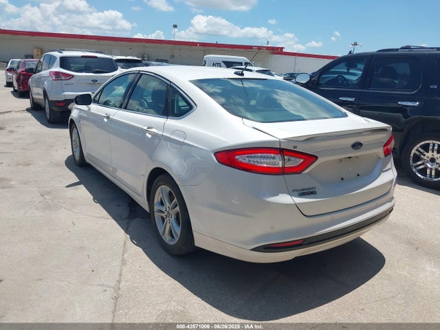 Ford 2016 2016 3FA6P0SU5GR120687 Image 3