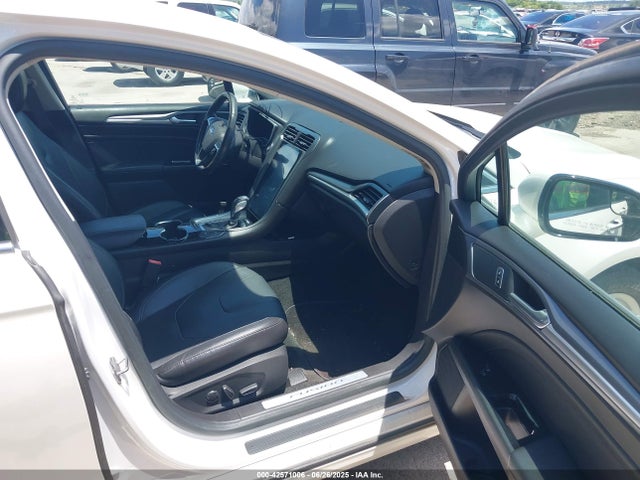 Ford 2016 2016 3FA6P0SU5GR120687 Image 5