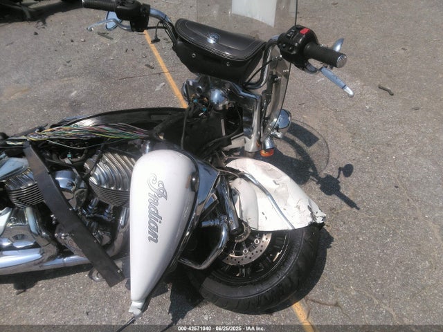 INDIAN MOTORCYCLE CO. Chief Classic 2016 56KCCCAA9G3337914 Image 13