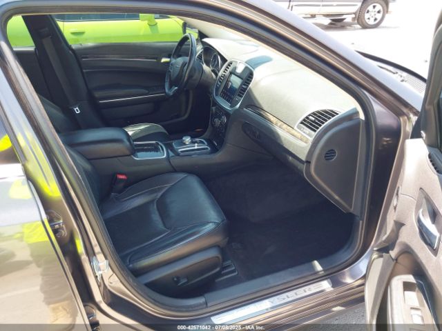 2017 CHRYSLER 300C 2C3CCAKG7HH637483 Photo 4