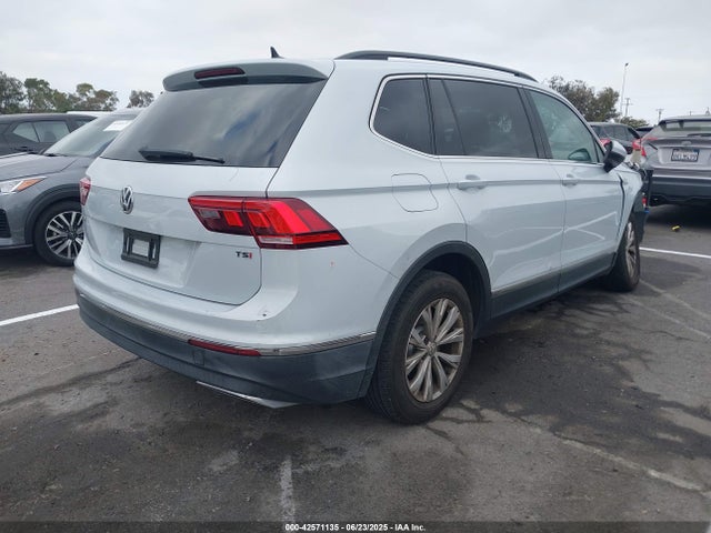 Volkswagen Tiguan 2018 3VV3B7AX0JM164344 Image 4