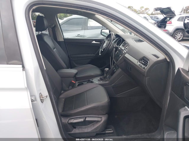 Volkswagen Tiguan 2018 3VV3B7AX0JM164344 Image 5