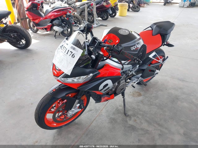 2022 APRILIA TUONO ZD4KSUL03NS000077 Photo 1