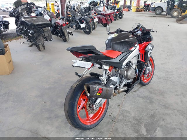 2022 APRILIA TUONO ZD4KSUL03NS000077 Photo 3