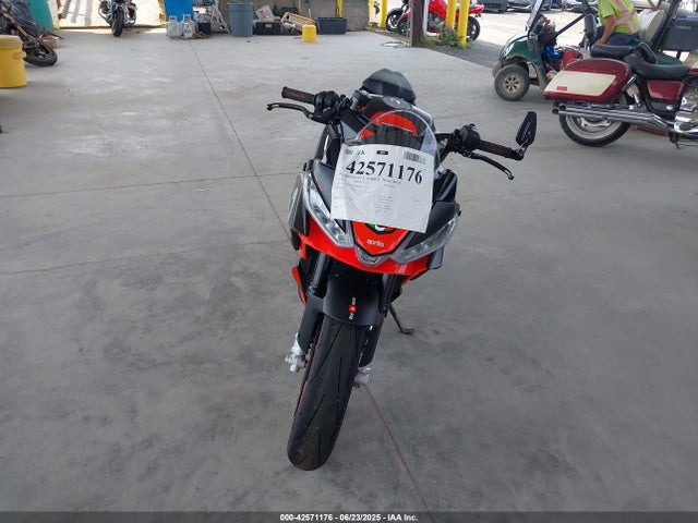 2022 APRILIA TUONO ZD4KSUL03NS000077 Photo 4