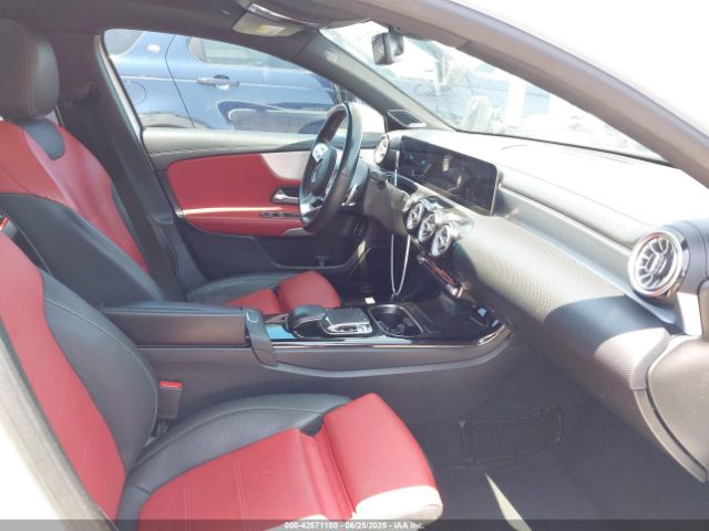 W1K3G4EB3LW047282 Mercedes-Benz m260