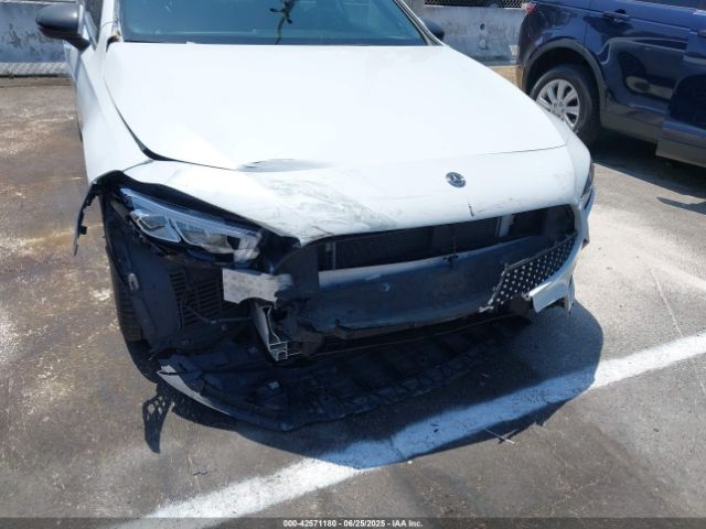 W1K3G4EB3LW047282 Mercedes-Benz m260