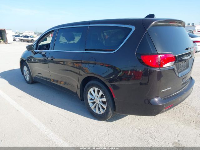 2C4RC1DG7HR705522 Chrysler 2017