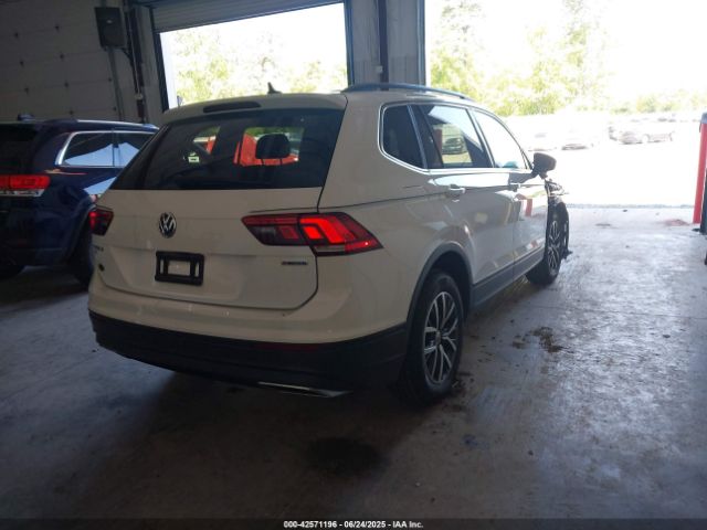 2019 VOLKSWAGEN TIGUAN 3VV2B7AX4KM194301 Photo 3