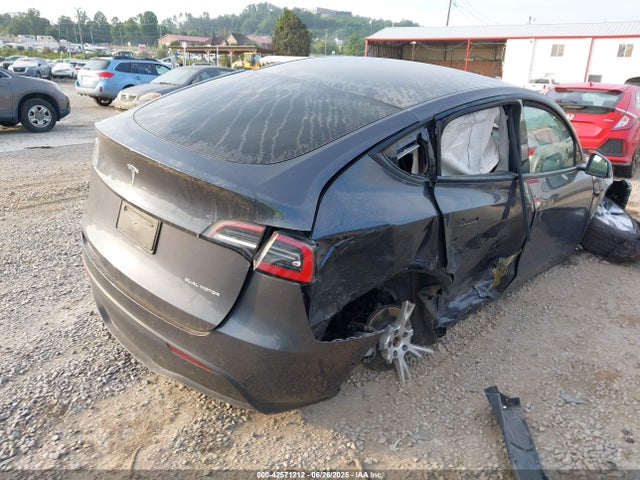 2021 TESLA MODEL Y 5YJYGDEE7MF077255 Photo 3