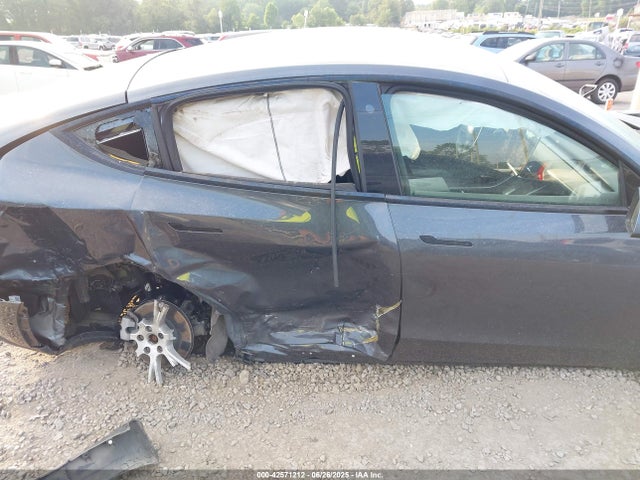 2021 TESLA MODEL Y 5YJYGDEE7MF077255 Photo 5