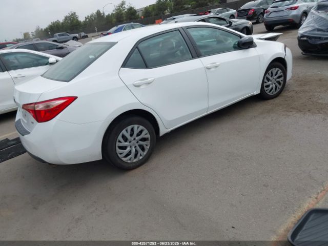 2017 TOYOTA COROLLA 5YFBURHE2HP703702 Photo 3