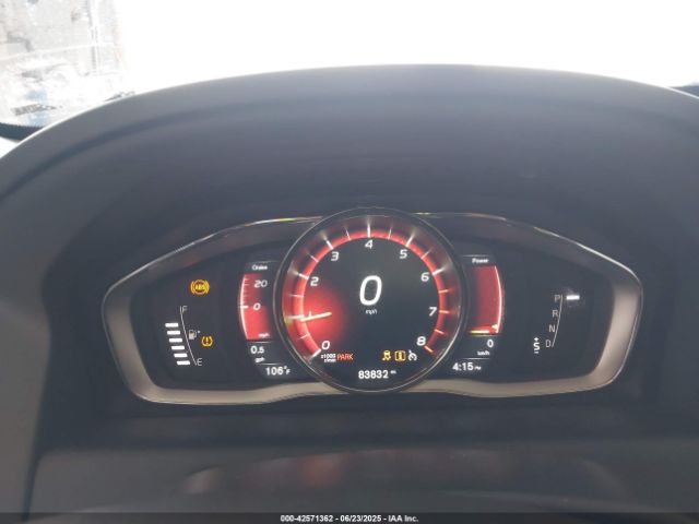 2017 VOLVO XC60 YV449MRU9H2138900 Photo 6