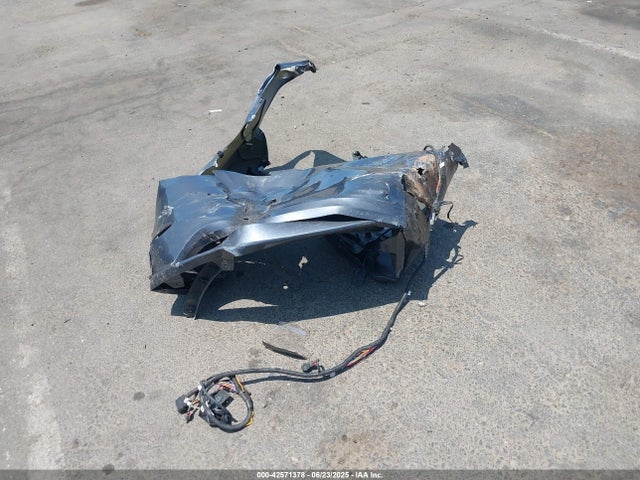 7SAYGAEE2NF560381 Tesla Model Y