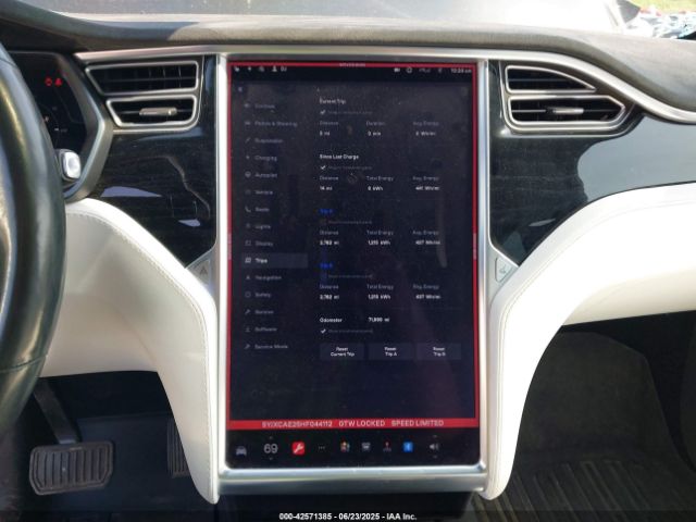 5YJXCAE25HF044112 Tesla 2017