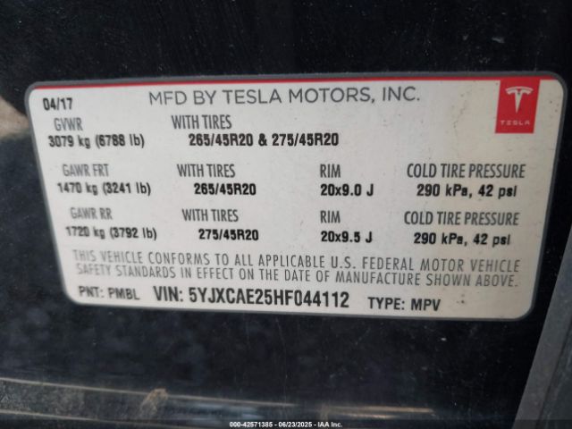 5YJXCAE25HF044112 Tesla 2017