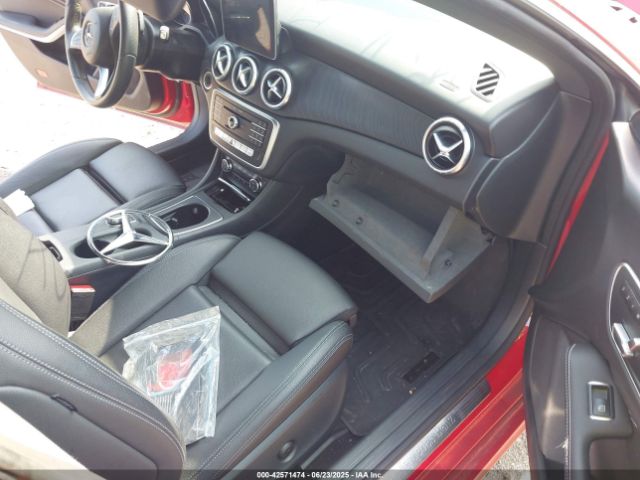 2018 MERCEDES-BENZ CLA 250 WDDSJ4GB8JN548438 Photo 4