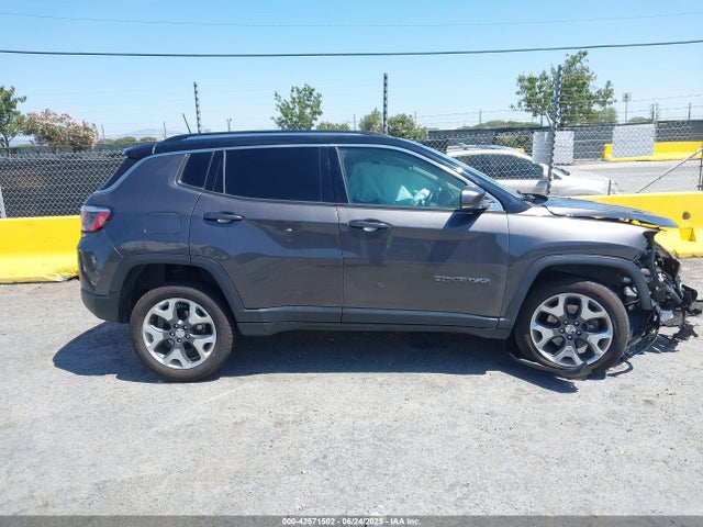 Jeep 2019 2019 3C4NJDCB3KT780668 Image 13