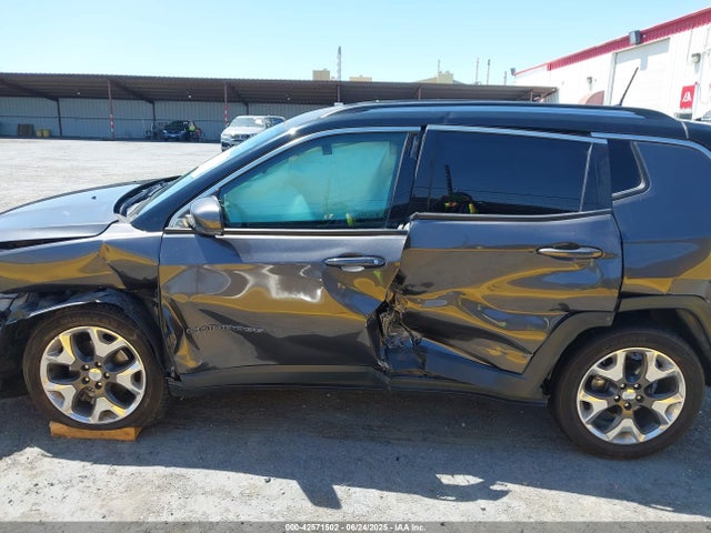 Jeep 2019 2019 3C4NJDCB3KT780668 Image 14